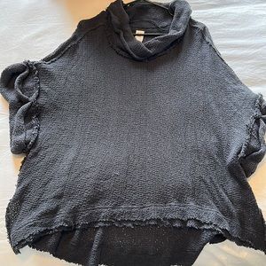 Dark grey free people poncho! So cute with short sleeves. Size small.